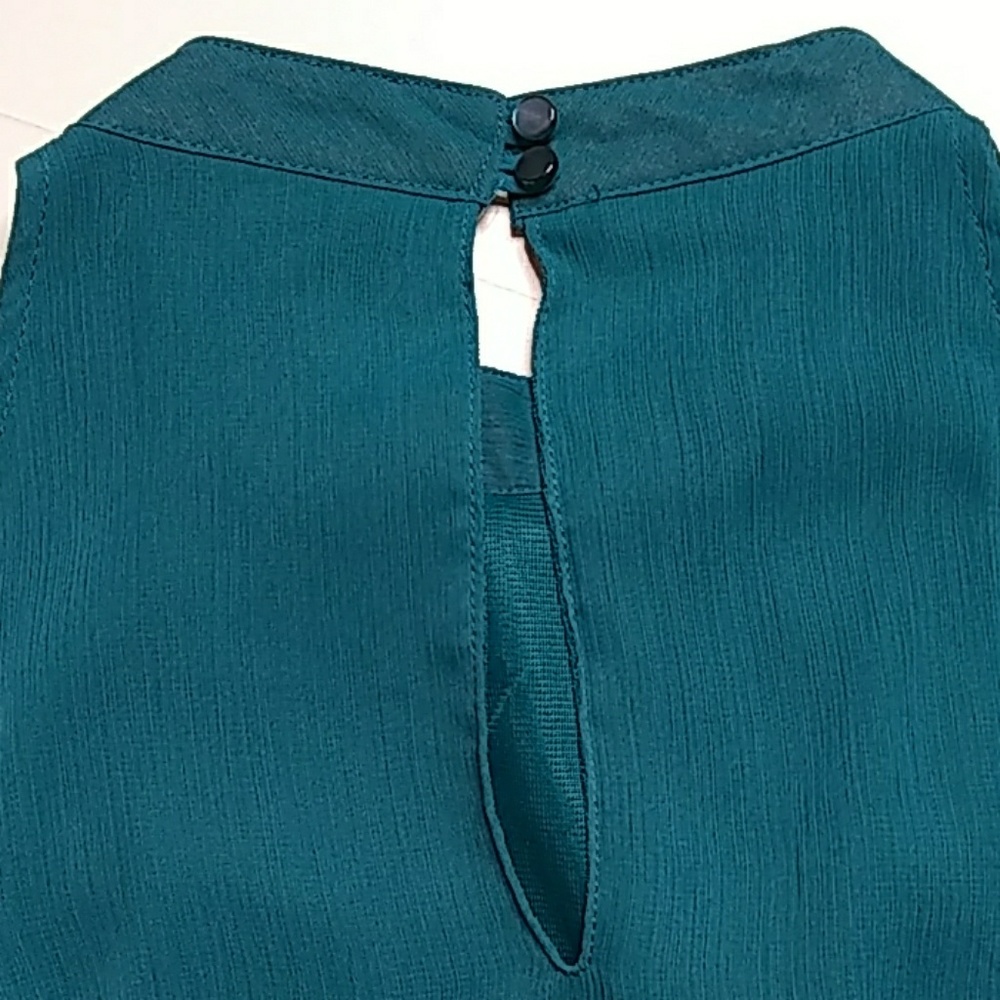 Mossimo Cascading Ruffle High Neck Keyhole Top - Picture 6 of 8